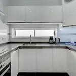 Lejlighed Stunning Flat With Wonderful Sea Views